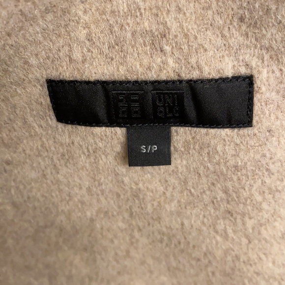 Uniqlo Beige Jacket - Picture 5 of 5